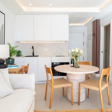 Appartement Boutique With Sun Terrace & Sea Views