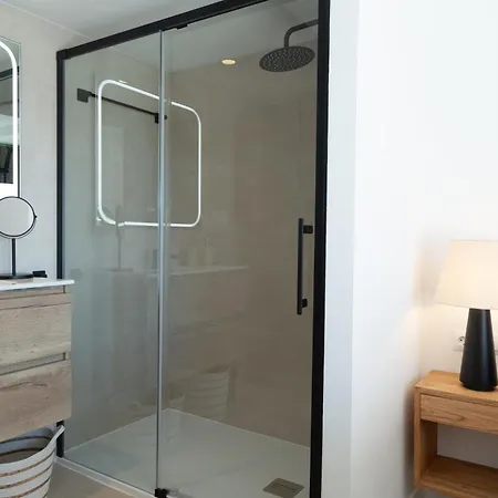 Joan Miro Luxury Apartment *