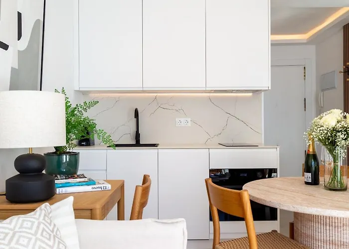 Joan Miro Luxury * Торремолинос